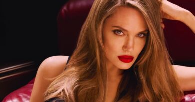 Angelina Jolie: Ícone da Beleza é a Nova Embaixadora da Tom Ford Beauty